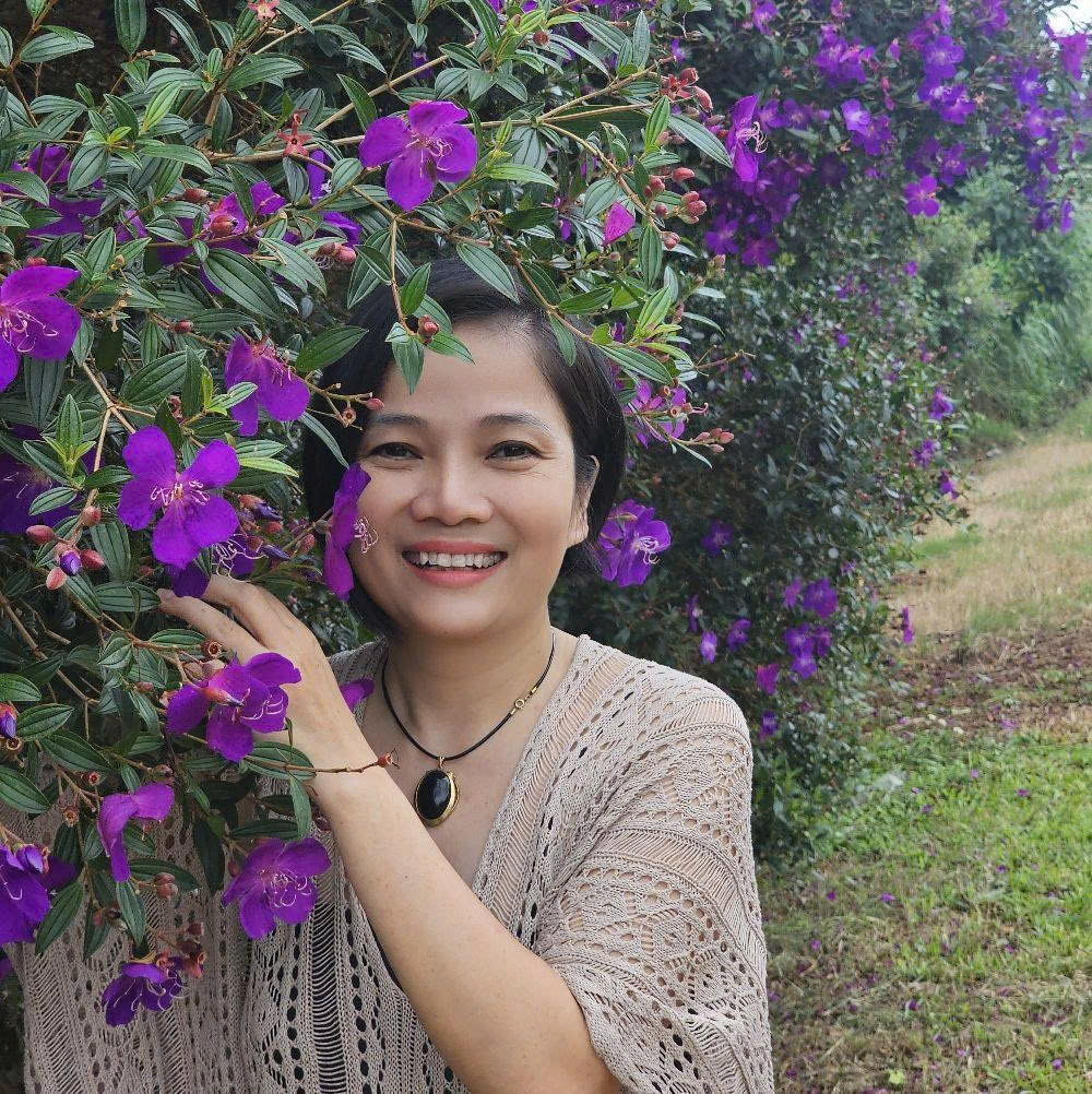 NGUYỄN TUYẾT NHUNG